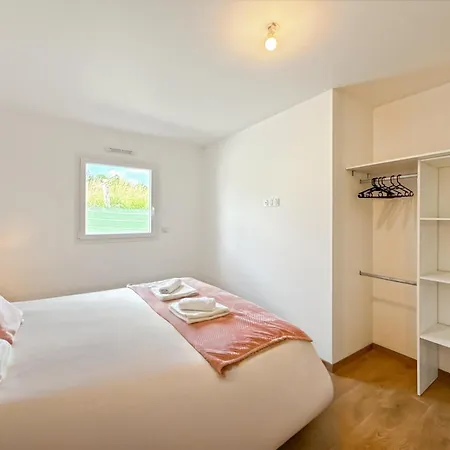 - Jardin, Billard & Petanque Ferienhaus