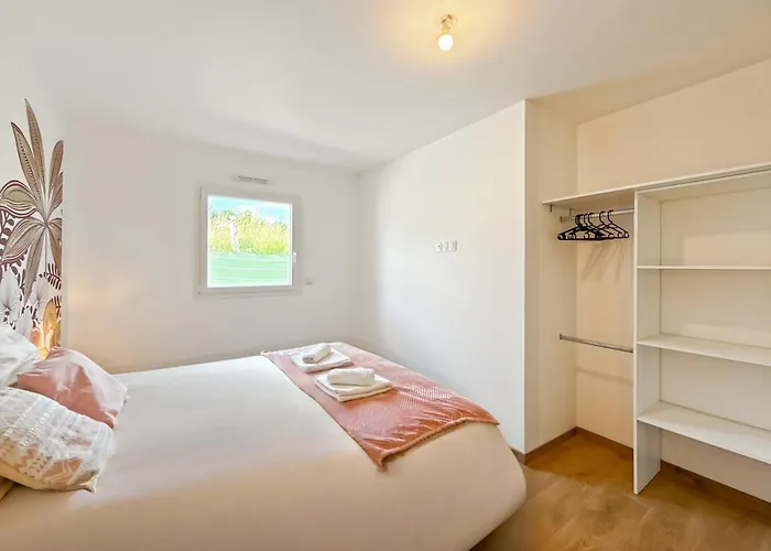 - Jardin, Billard & Petanque Σπίτι διακοπών